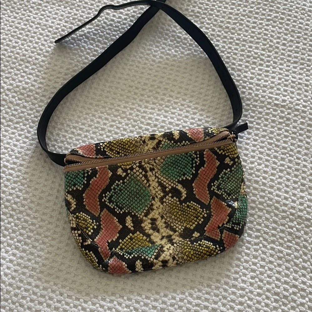 Clare v belt bag